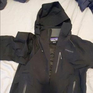 Patagonia 2 layer Gortex rain/ wind jacket.